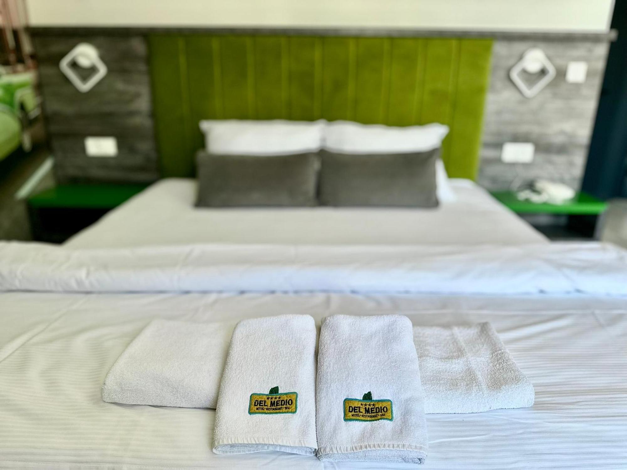 Hotel Del Medio