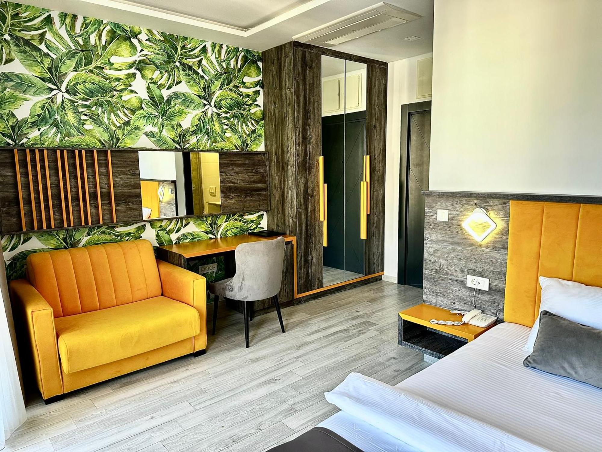 Del Medio Hotel